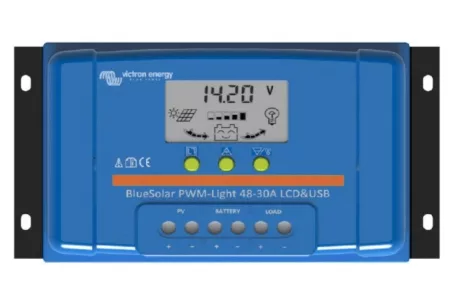 Victron Energy BlueSolar PWM-LCD&USB 12/24V-20A 12V / 24V 20A solar charge controller